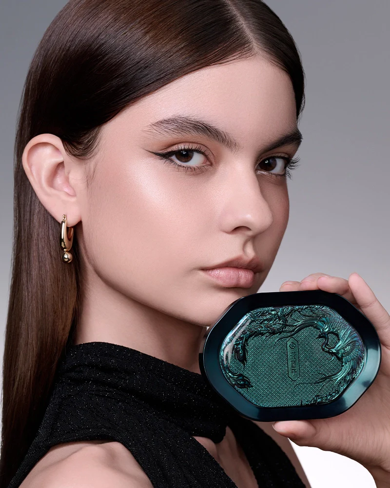Eastern Beasts Sculpting Makeup Palette - Image 13