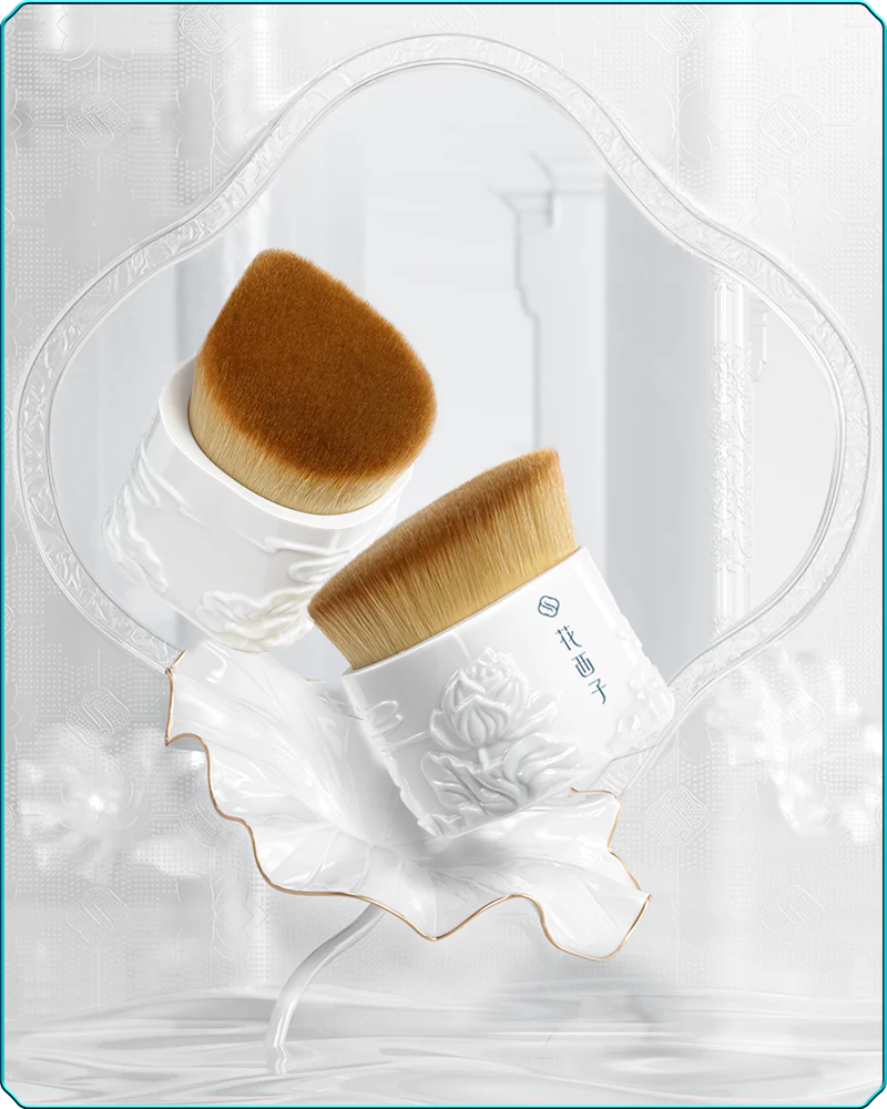 Porcelain High Coverage Foundation Brush - Image 4