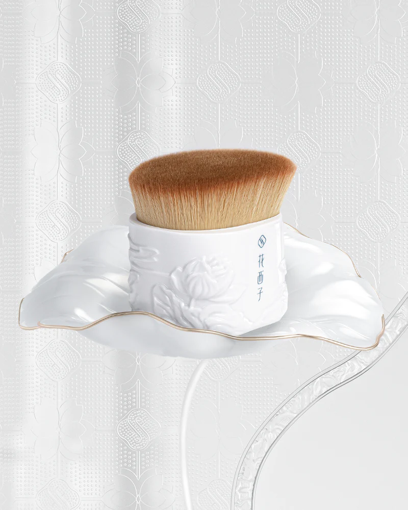 Porcelain High Coverage Foundation Brush - Image 6