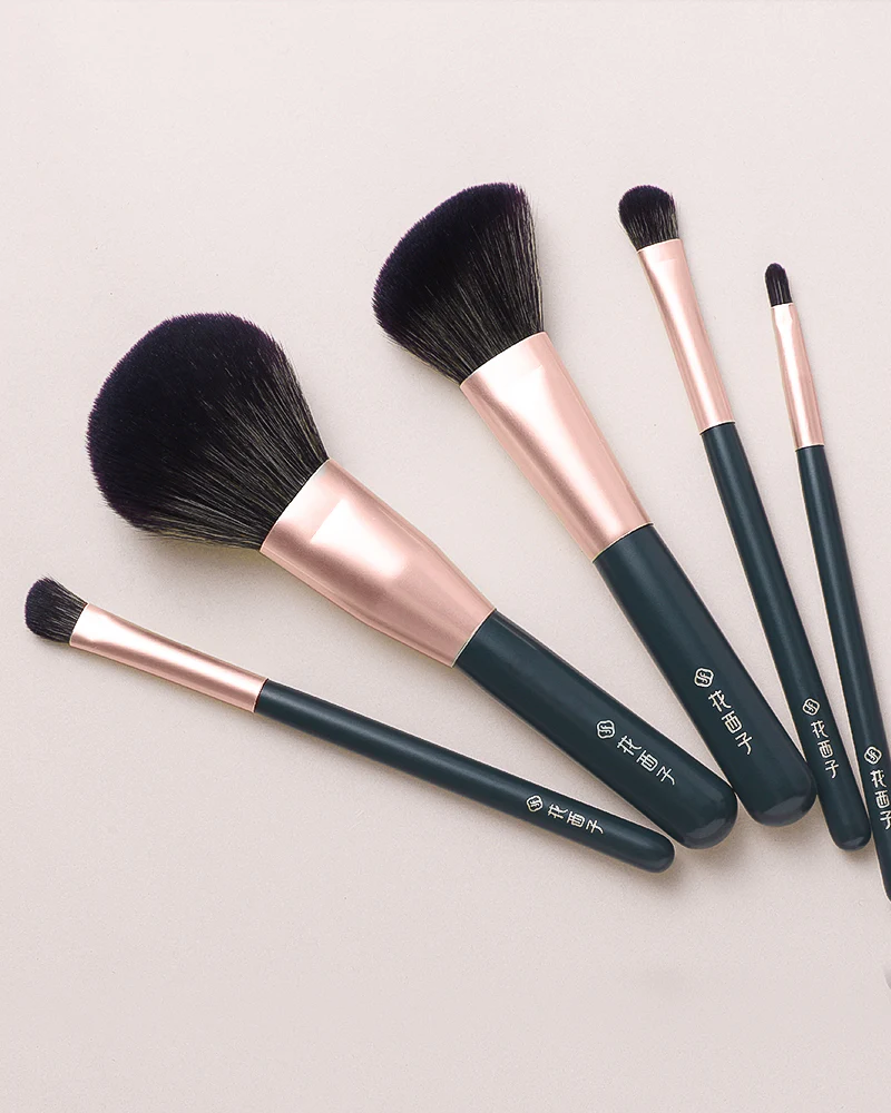 Soft Blooming 5-Piece Brush Set - Image 5