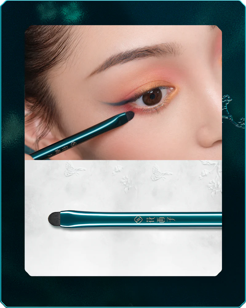Soft Blooming Feather Touch Precision Eye Brush - Image 7