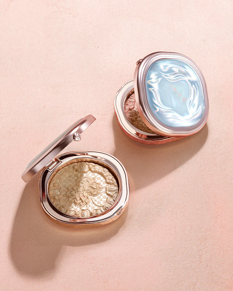 [Members Only] Twin-Lotus Relief Luminous Glow Highlighter + Soft Blooming Highlighter Brush - Image 3